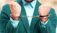 為何常看見新聞說被告犯罪加起來上百年，最後都只判不到三十年？你不可不知的責任遞減原則